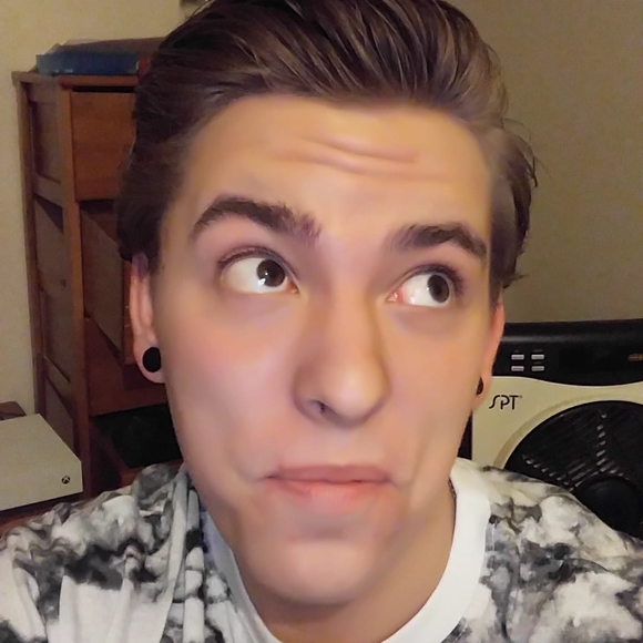 Meet your Posher, Maxwell - Picture 1 of 1